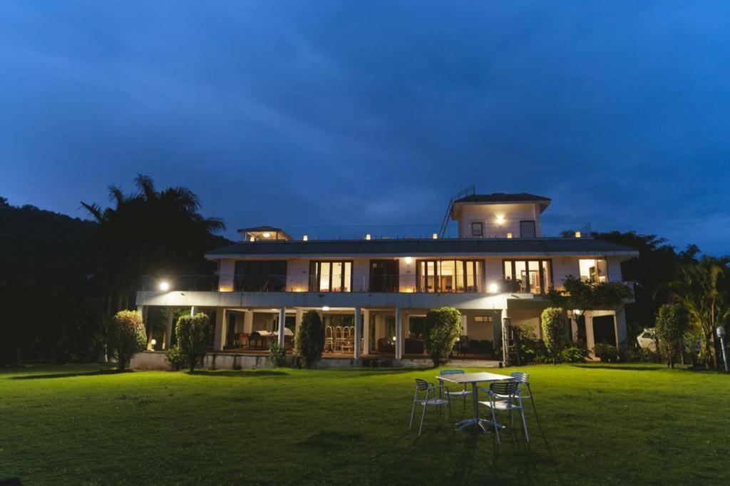 Pawna By Hangout Villas Lonavala Bagian luar foto