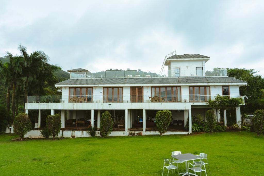 Pawna By Hangout Villas Lonavala Bagian luar foto