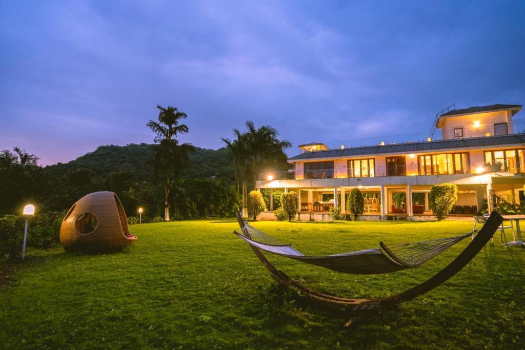 Pawna By Hangout Villas Lonavala Bagian luar foto